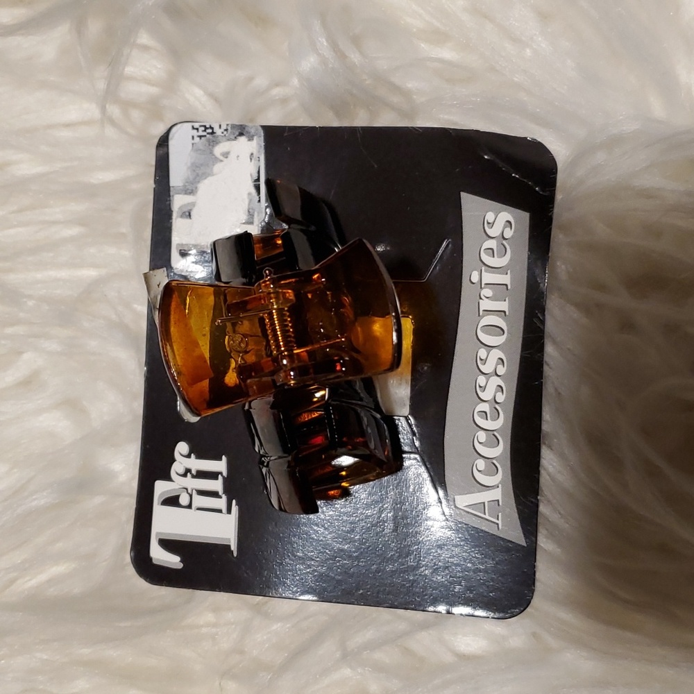 Tiff 'N Tam hair clip